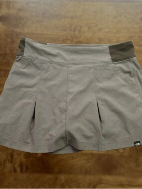 The North Face Women's Gray Active Skort with Olive Waist Panels
